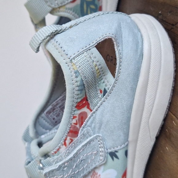 Earth Origins Effie Dust Green Floral Hook Loop Suede Fisherman ComfortShoes Sz8 - Picture 10 of 10